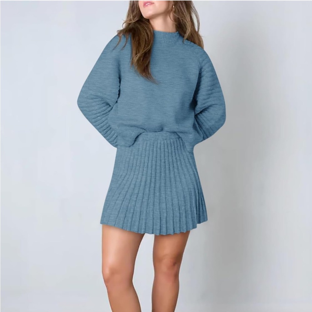 Elegant Blue Ribbed Knit Set - Picture 4 of 4